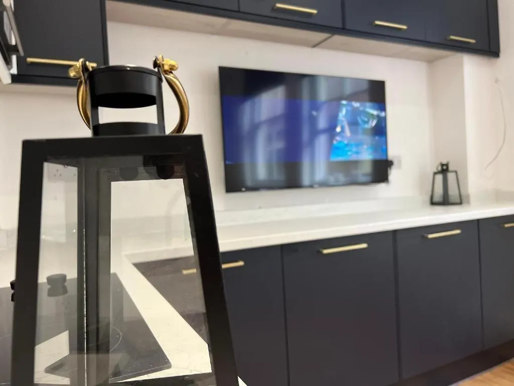 Manhattan Luxury Suites Bradford