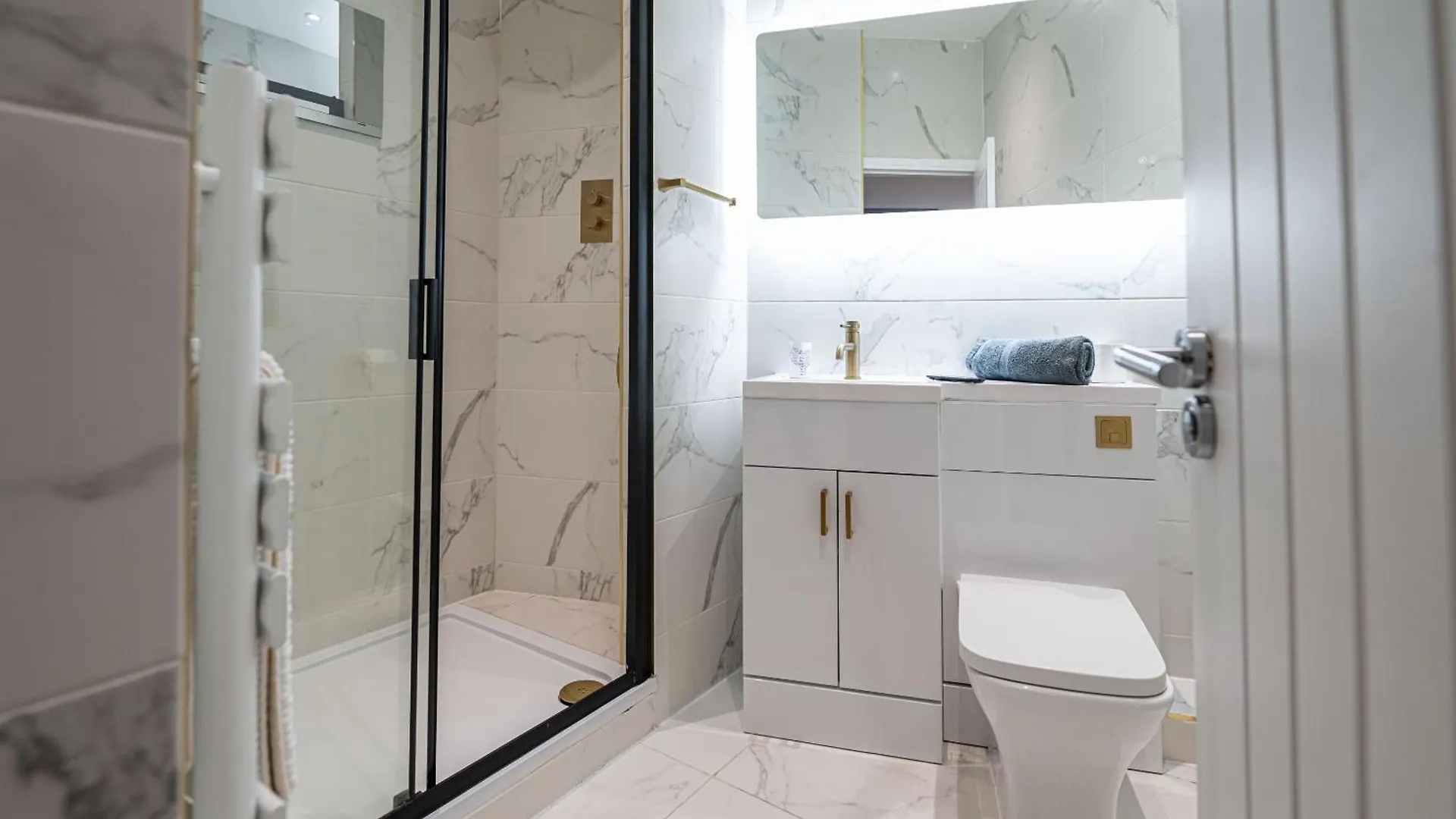 Manhattan Luxury Suites Bradford  Velká Británie