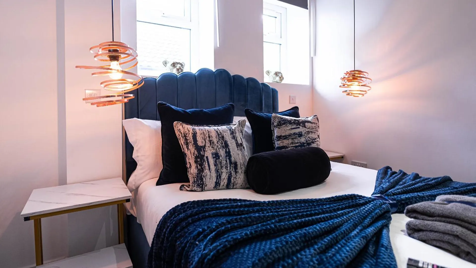 Manhattan Luxury Suites Bradford