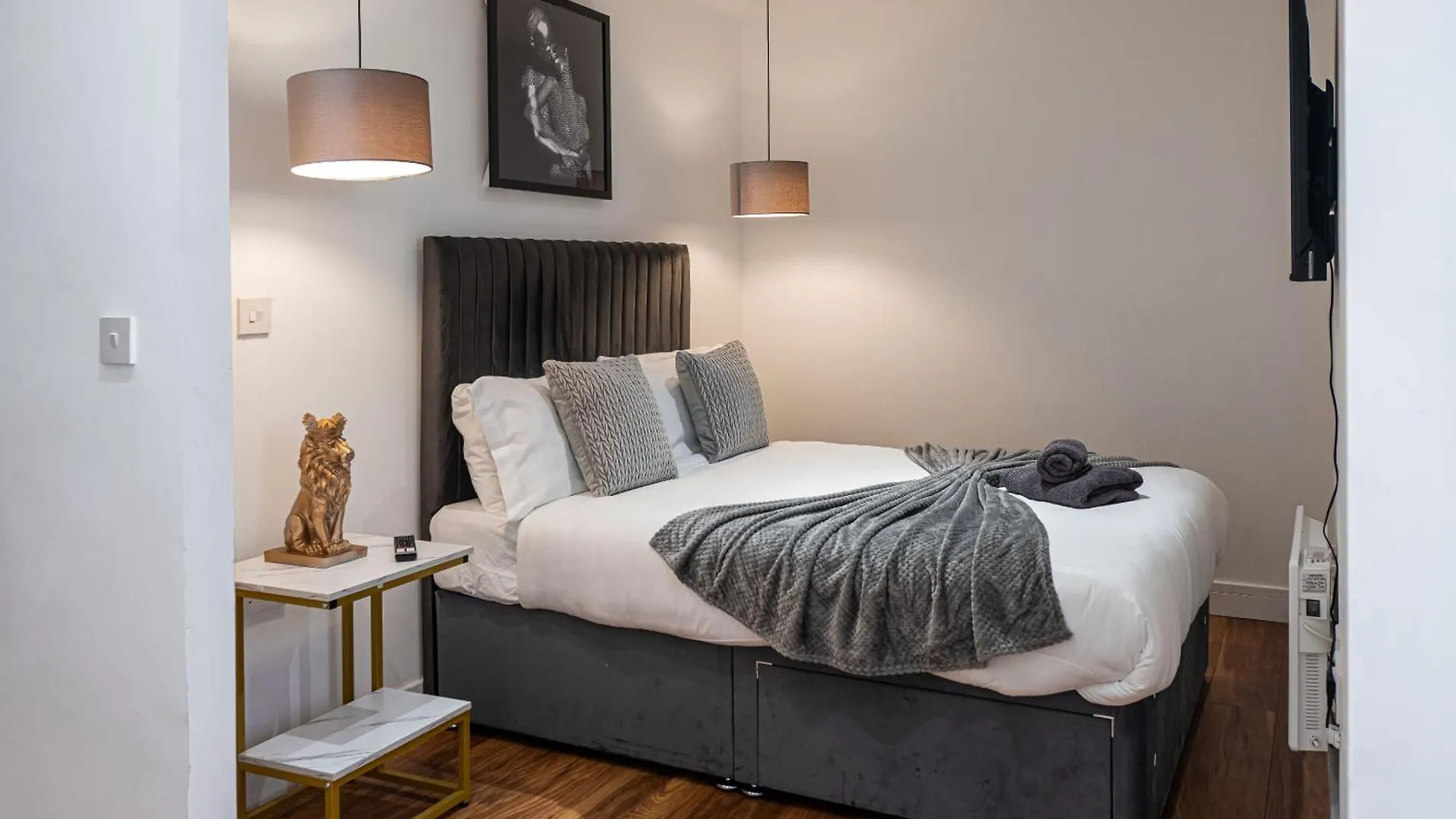 Manhattan Luxury Suites Bradford  0*, Bradford (West Yorkshire) Velká Británie